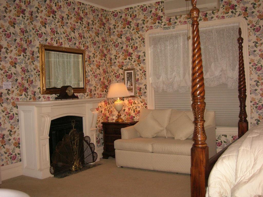 Bradford Place Inn Сонора Экстерьер фото